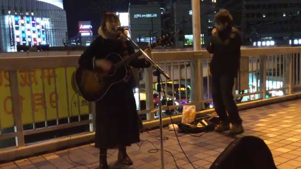 斉藤麻里 大阪駅前路上ライブ