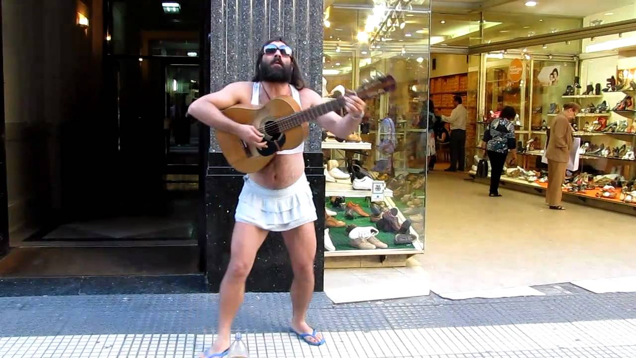 【ビートルズ】海外面白ストリートギター弾き語り動画